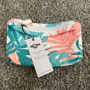 NWT ALOHA Collection Mini Pouch
